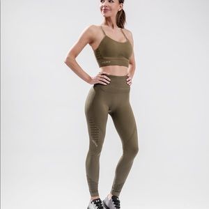 XO SEAMLESS LEGGINGS OLIVE